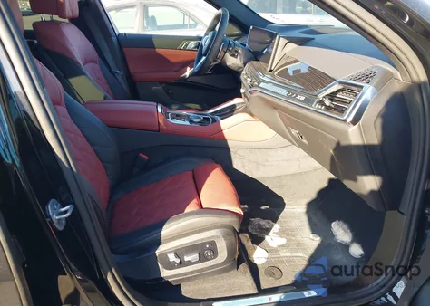 2026 BMW X6 xDrive40I z USA, uszkodzony, nr VIN 5UX33EX01T9303813